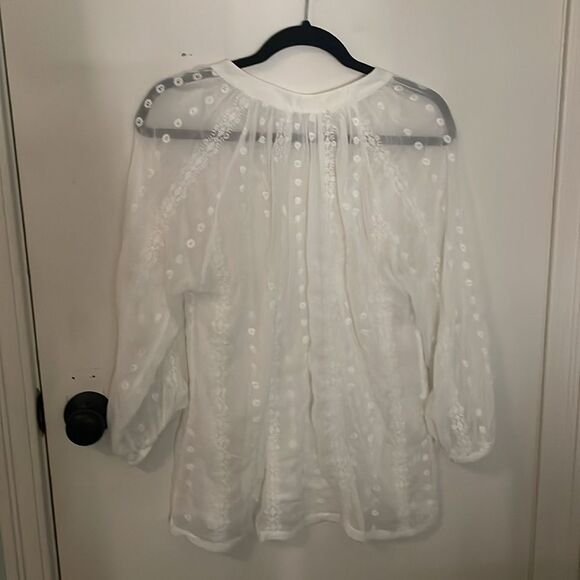 Chic Sheer White Blouse - Picture 2 of 2